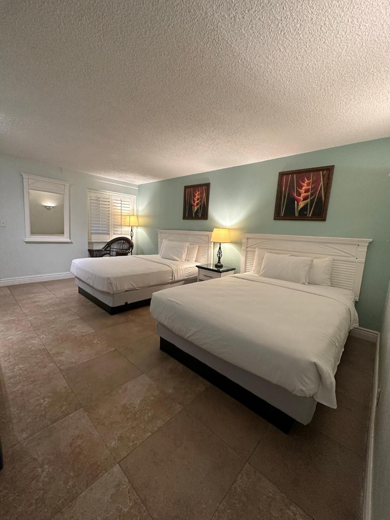 Tahitian Inn Boutique Hotel Tampa Exterior photo