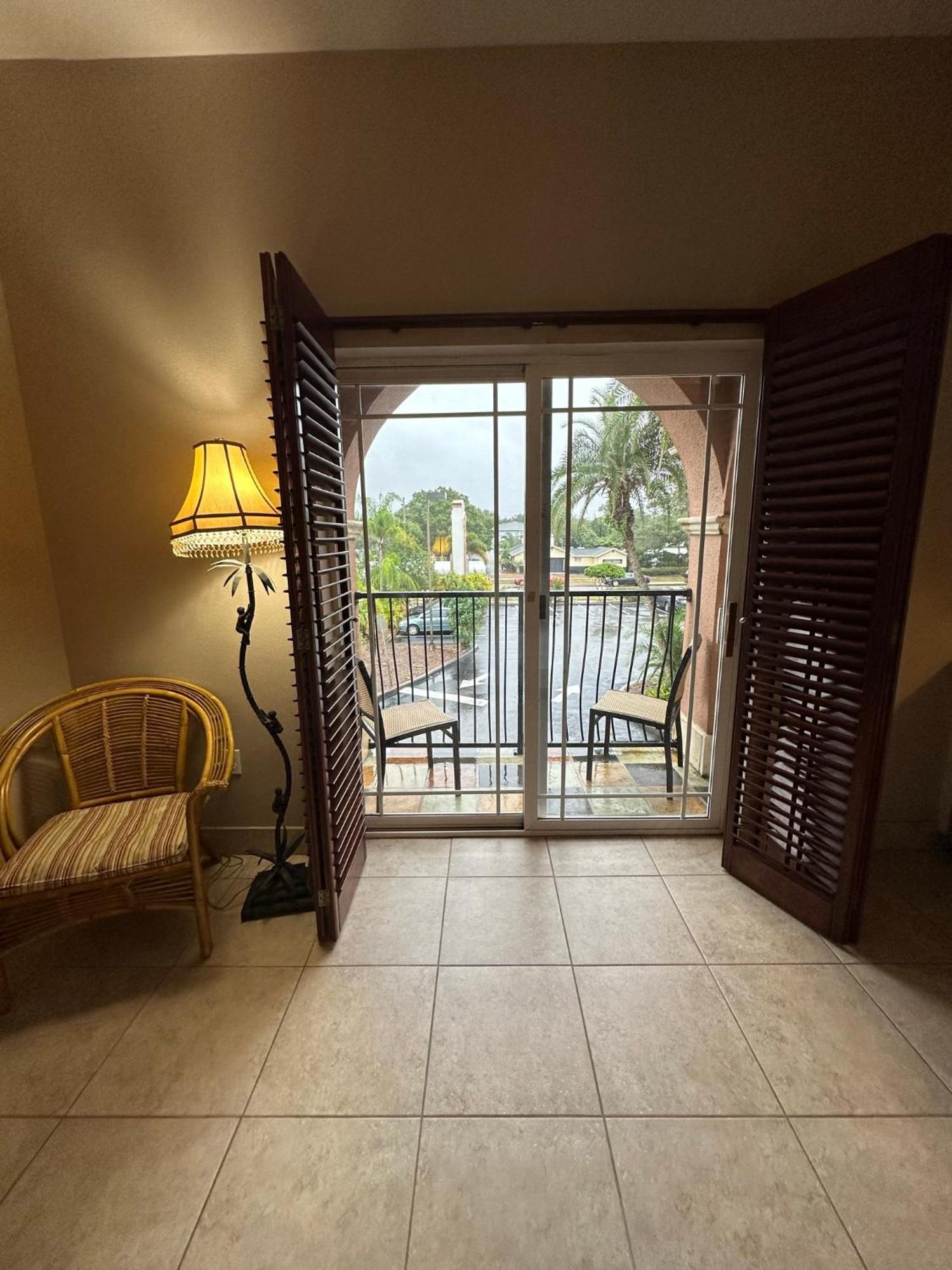 Tahitian Inn Boutique Hotel Tampa Exterior photo
